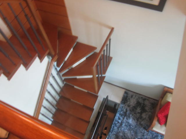 2 serendra : 2br loft type for lease @ 95k
