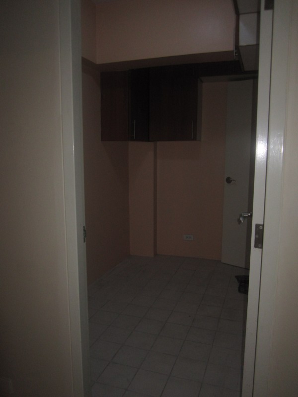 Two Serendra Three Bedroom with POOL AND GARDEN view - RUSH