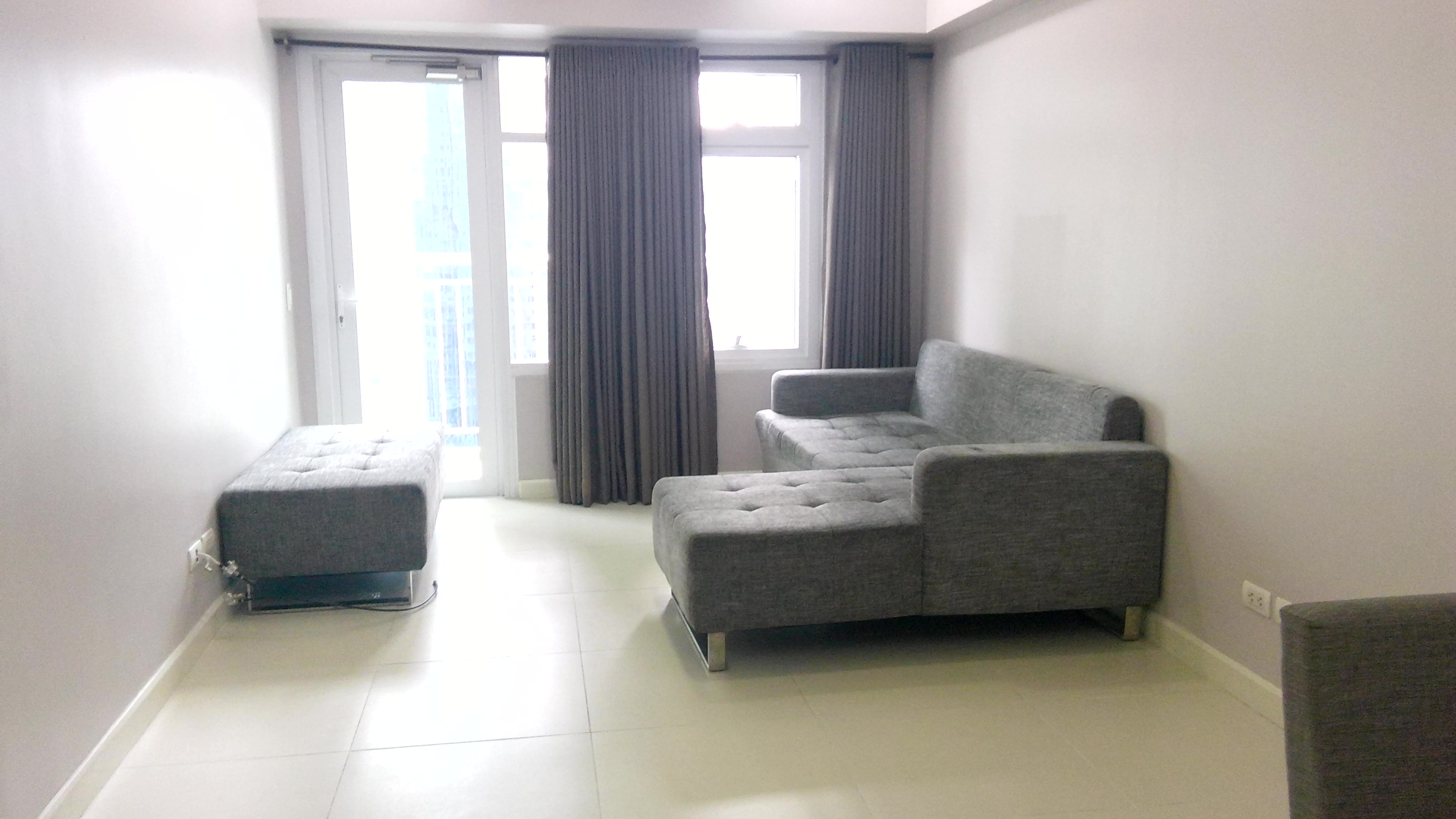 Red Oak One Bedroom Unit 1909 facing pool