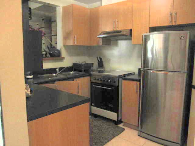 2 serendra : 2br loft type for lease @ 95k