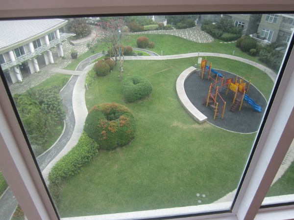 Two Serendra Three Bedroom with POOL AND GARDEN view - RUSH
