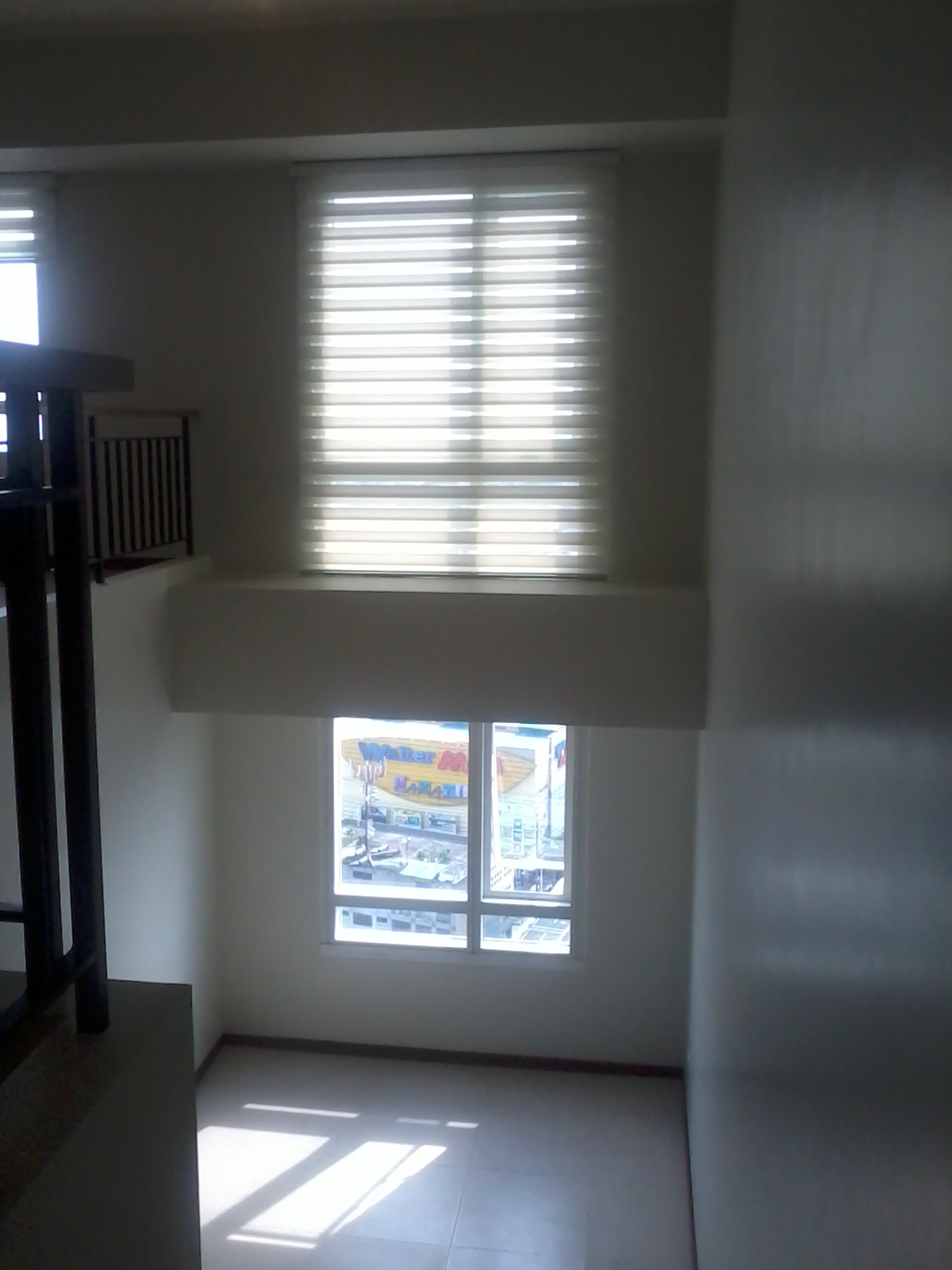 high ceiling Livingspace